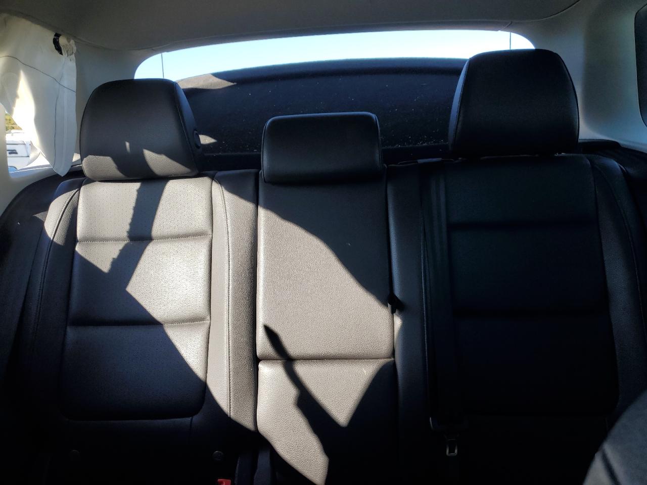 2016 Volkswagen Tiguan - Image 10