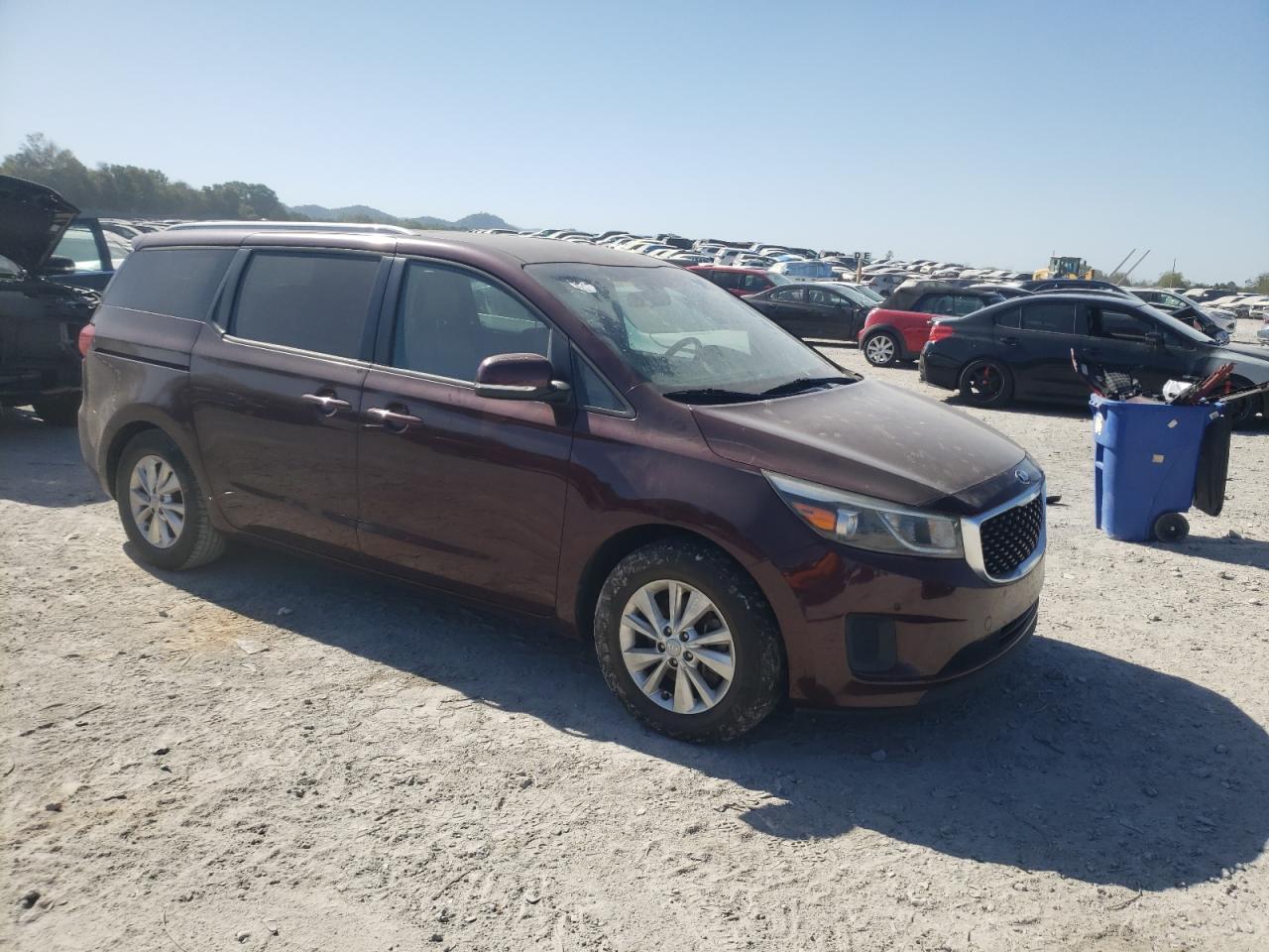 KNDMB5C10H6324975 2017 Kia Sedona Lx