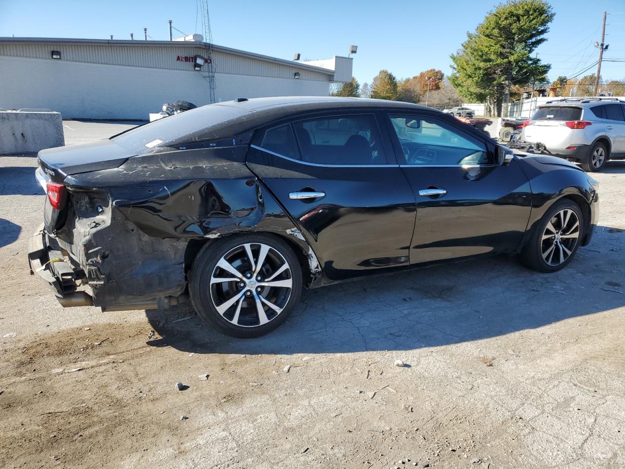 2017 Nissan Maxima - Image 3