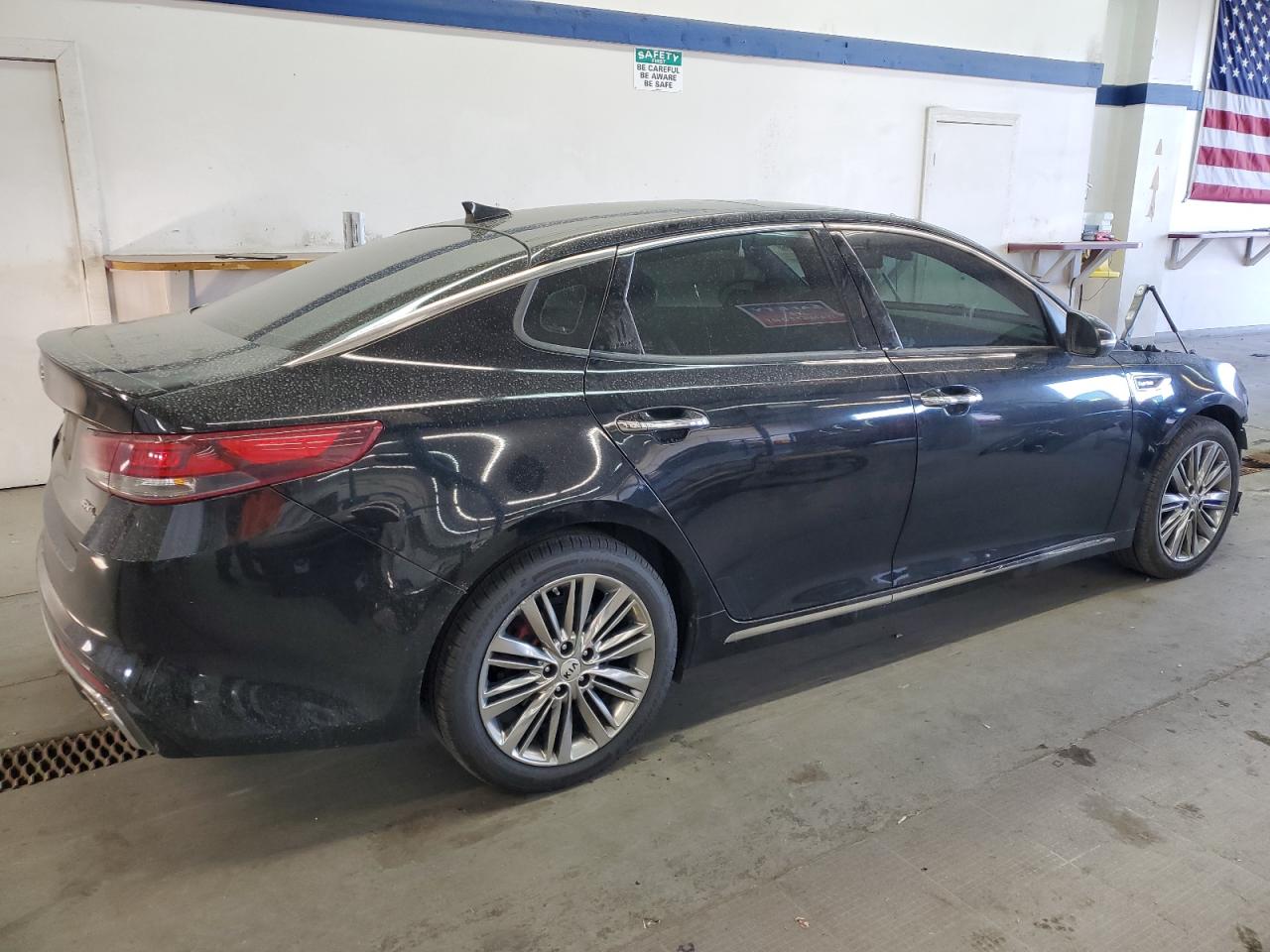 VIN 5XXGV4L22HG129811 2017 KIA OPTIMA no.3