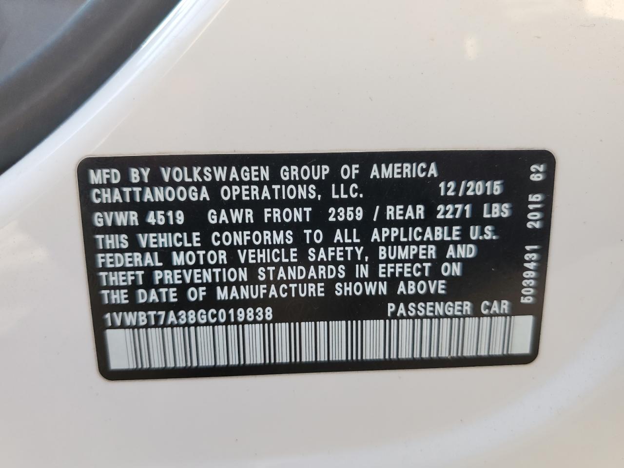 2016 Volkswagen Passat - Image 12