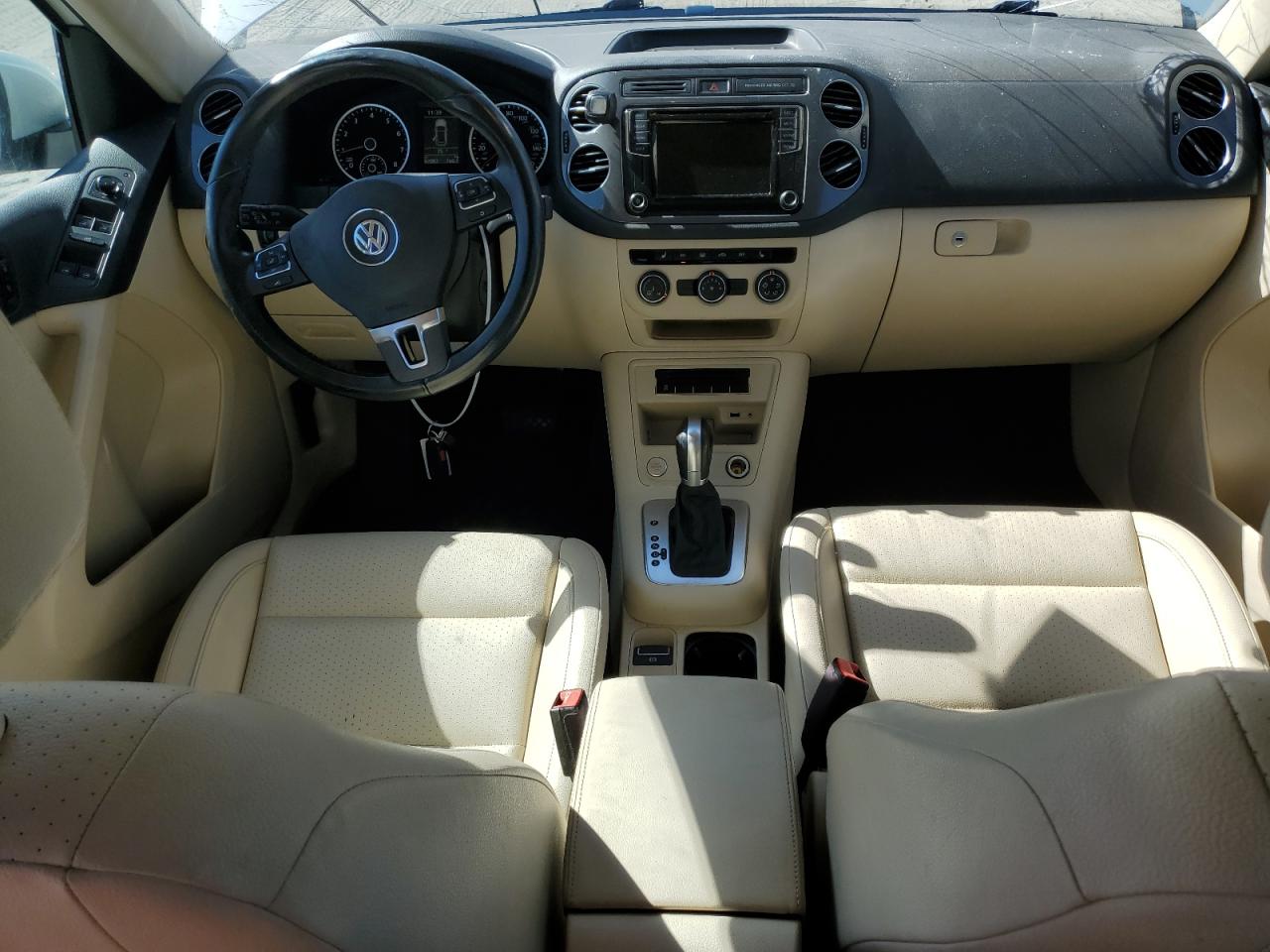 2017 Volkswagen Tiguan - Image 8