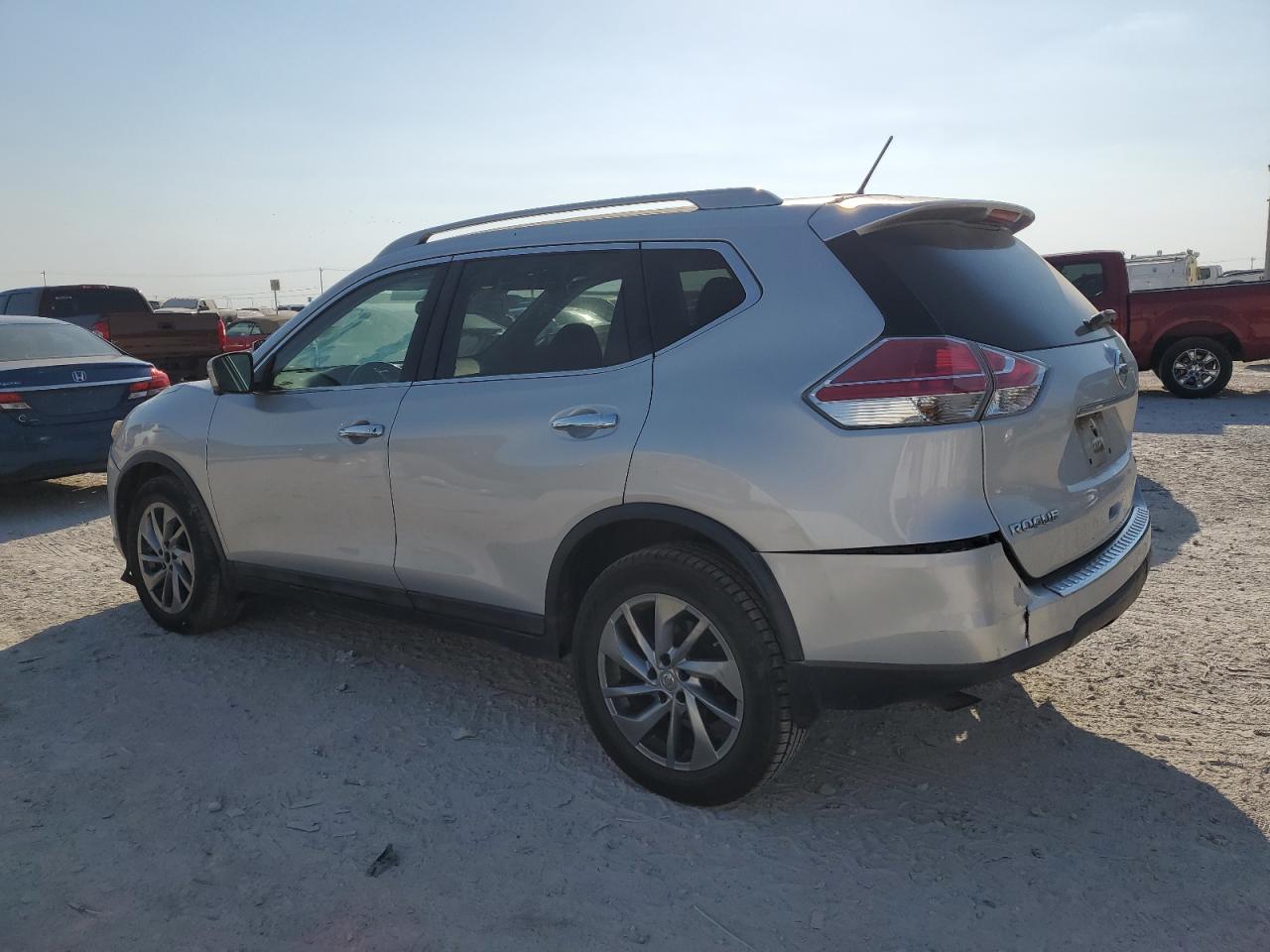 5N1AT2MV9FC871060 2015 NISSAN ROGUE - Image 2