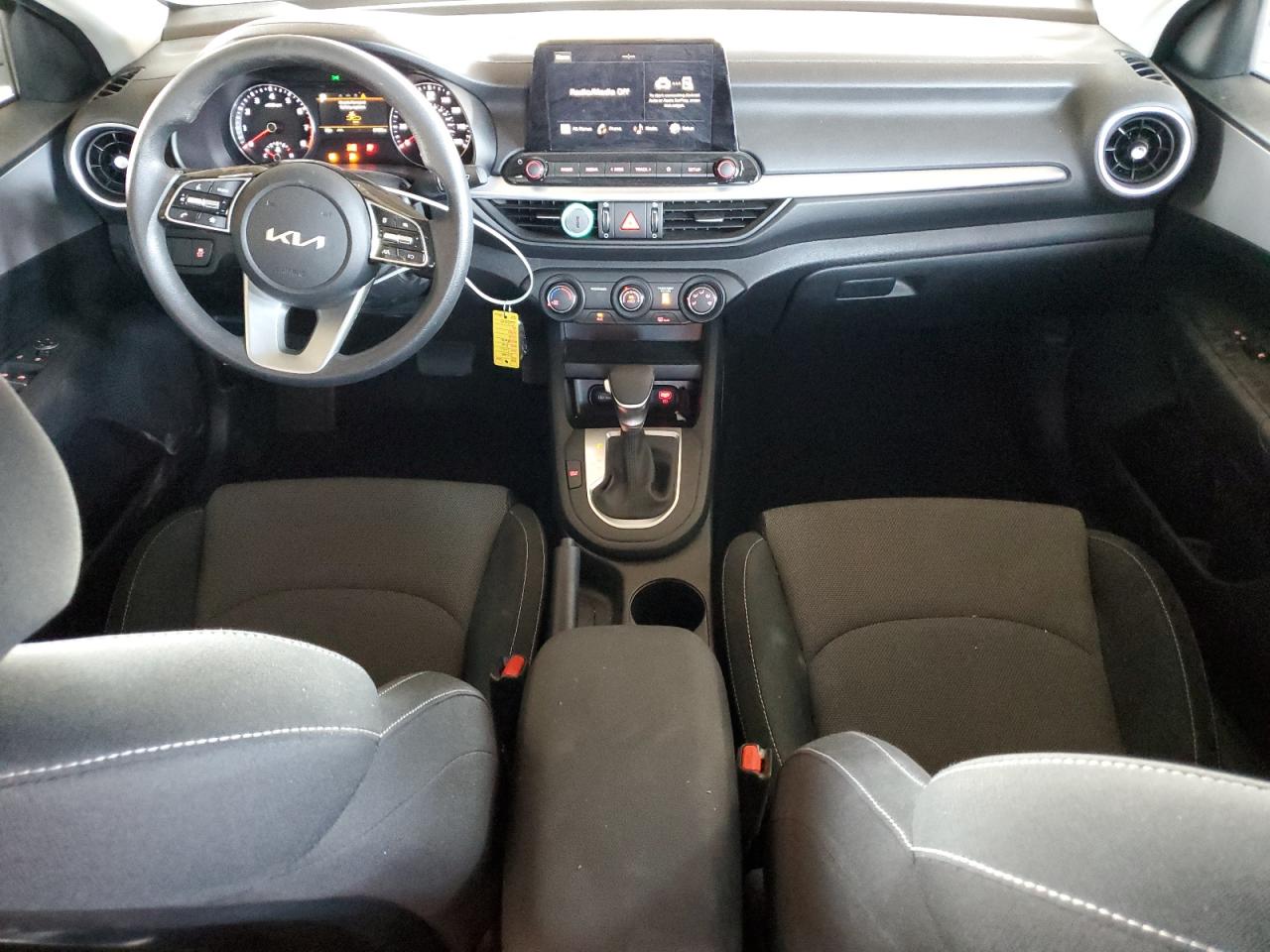 2024 Kia Forte - Image 8