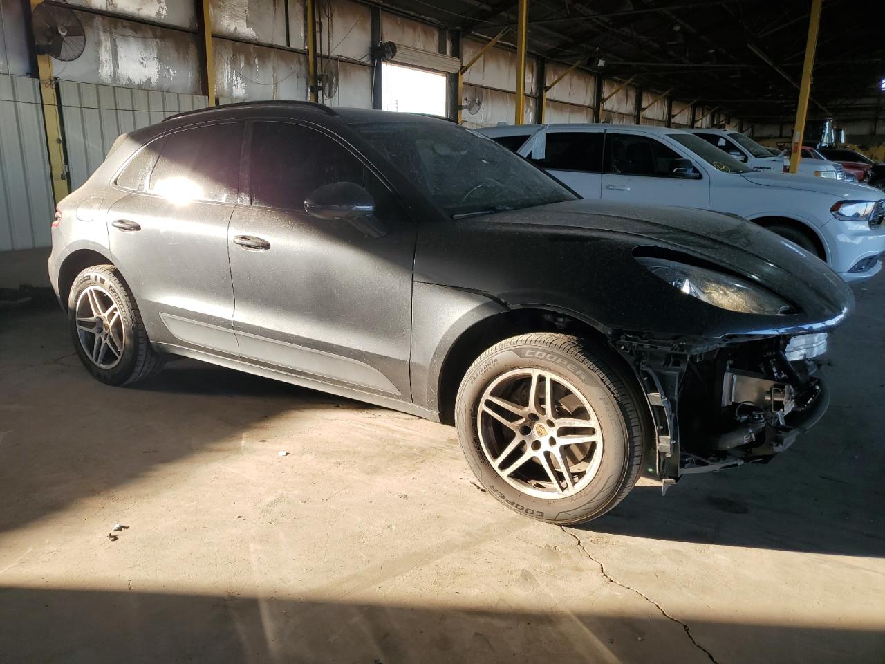 VIN WP1AA2A55JLB25520 2018 PORSCHE MACAN no.4