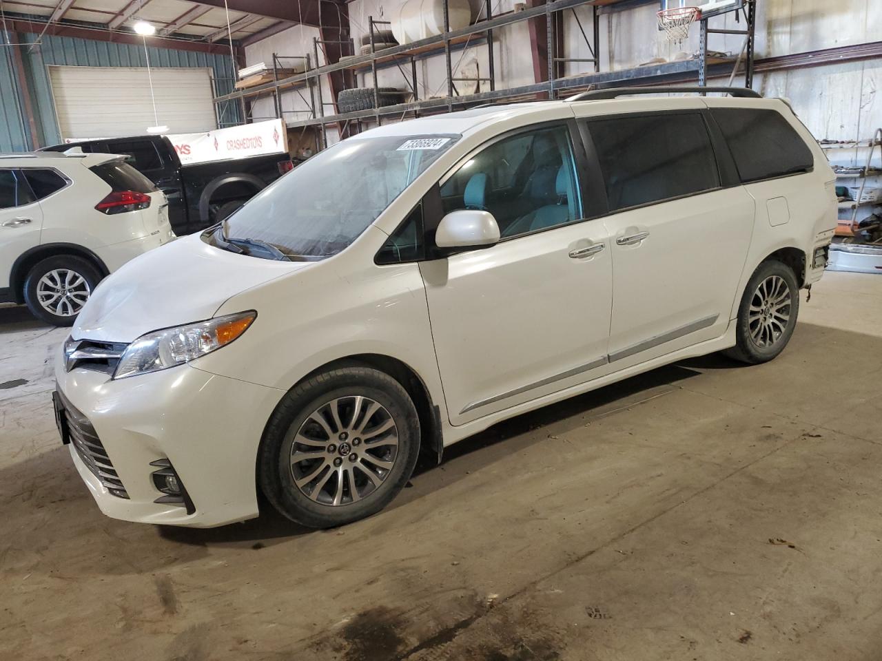 5TDYZ3DC7KS995469 2019 TOYOTA SIENNA - Image 1