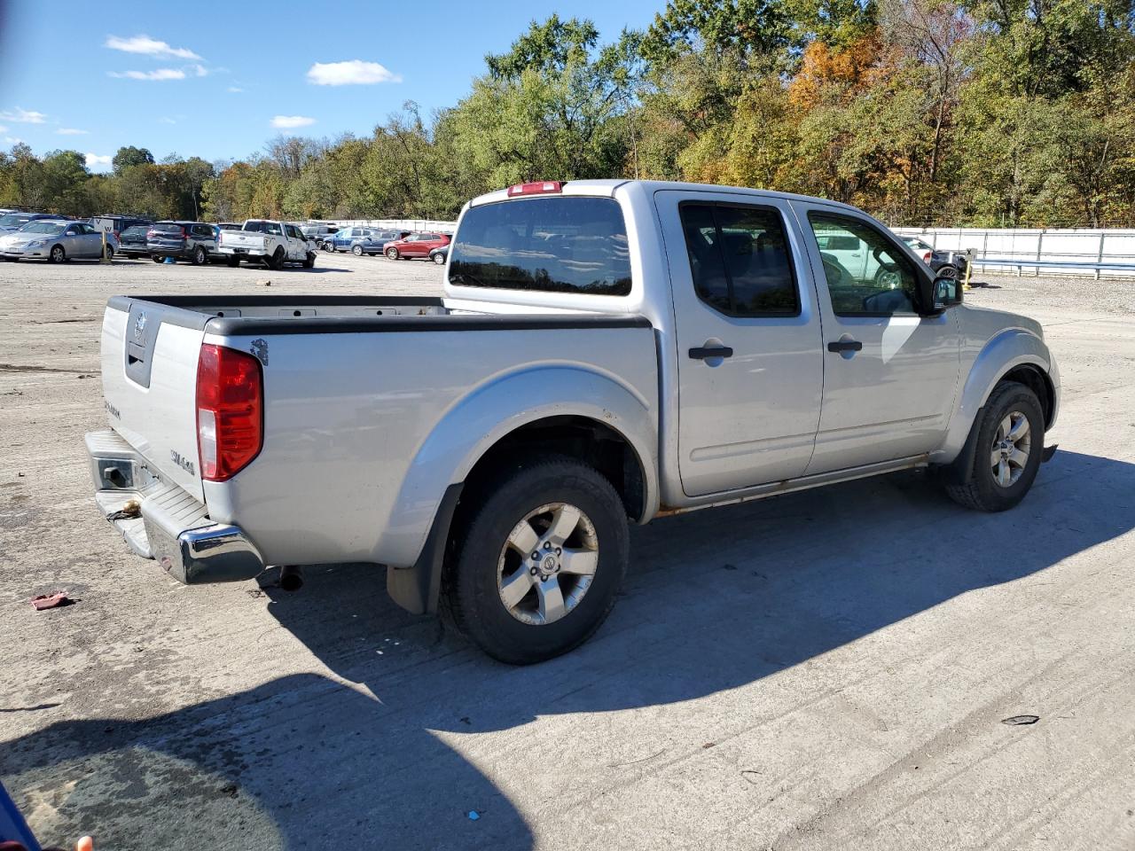 2012 Nissan Navara (Frontier) - Image 3