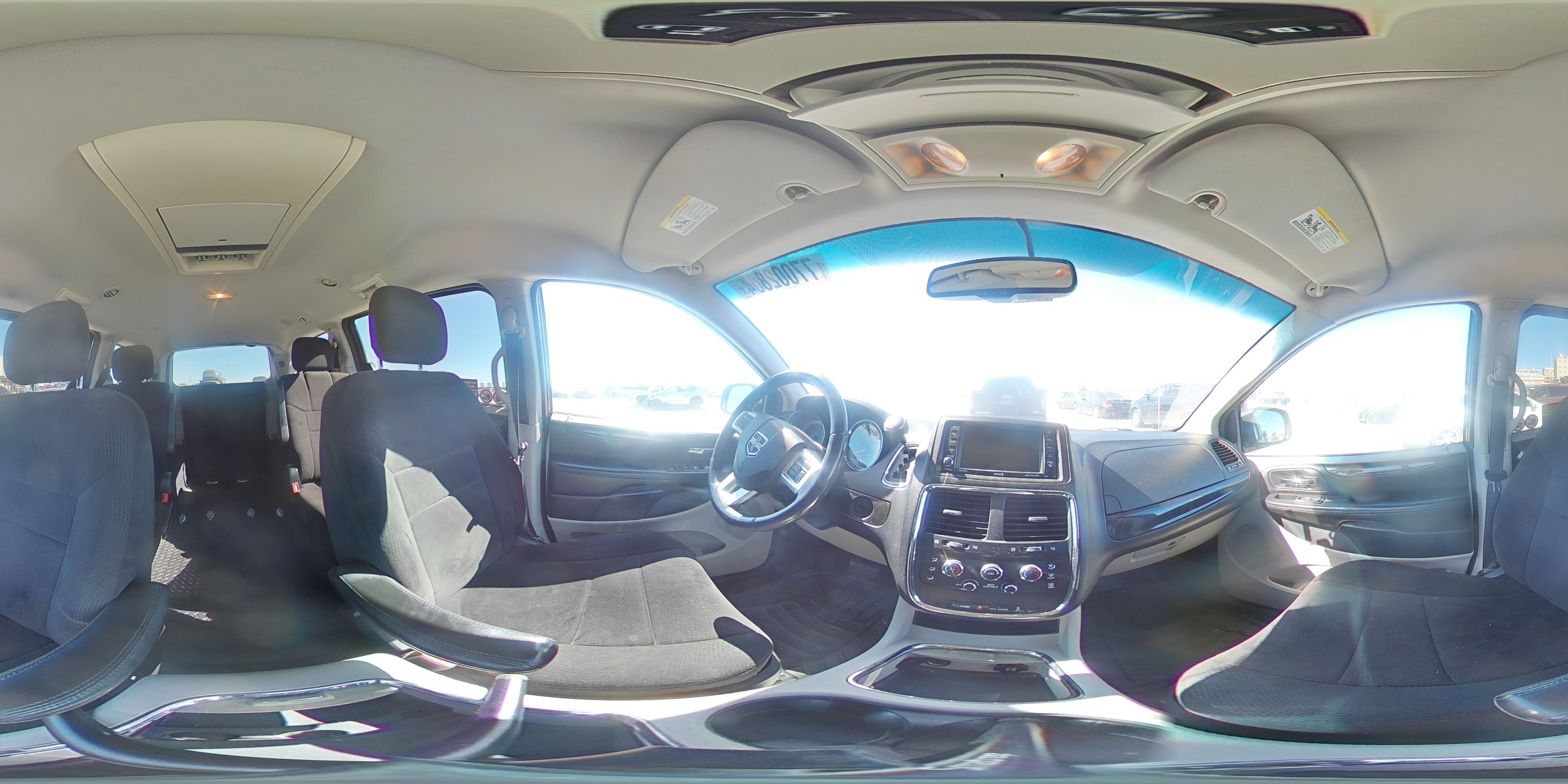 2012 Dodge Caravan - Image 13