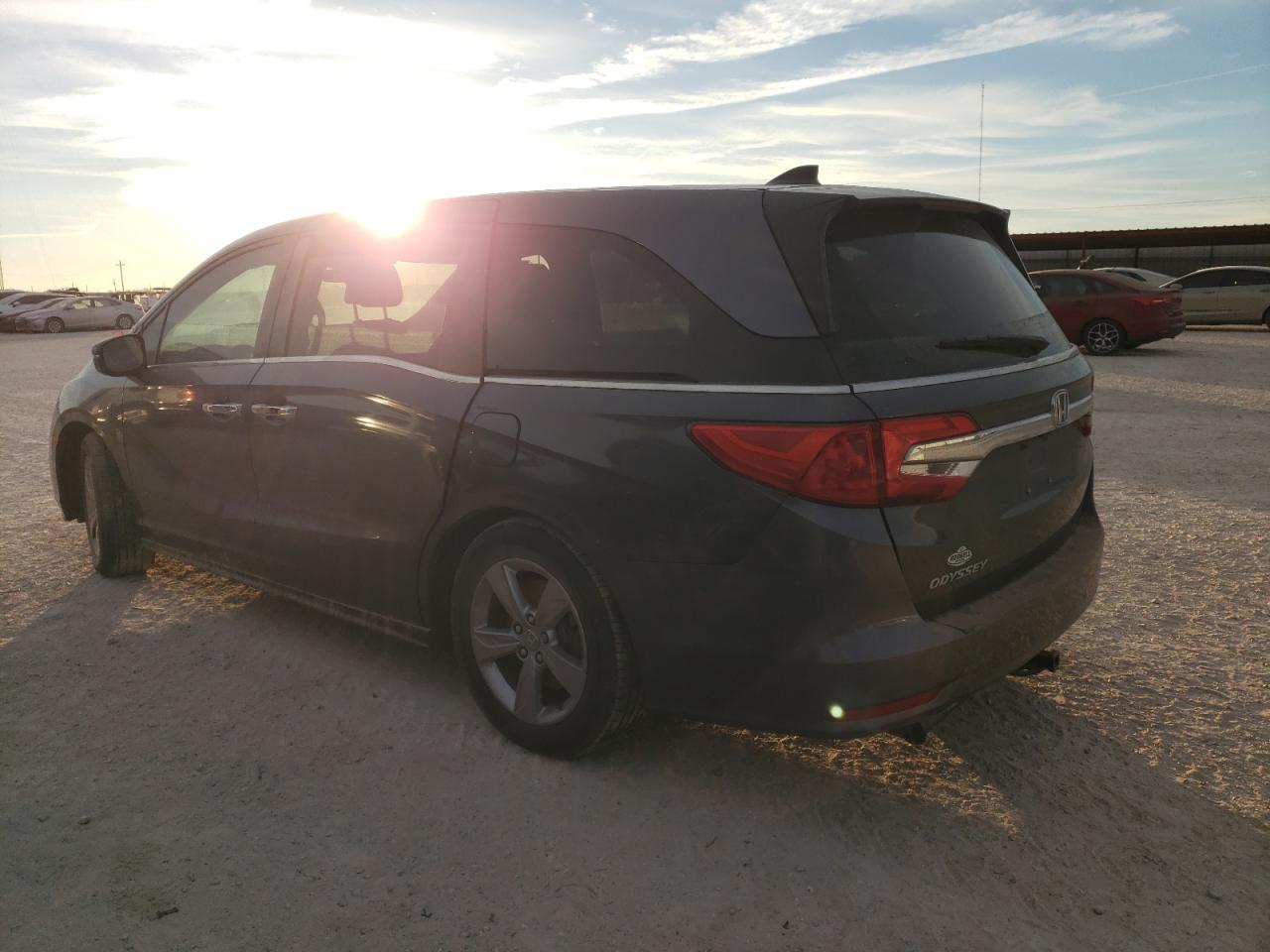 2018 Honda Odyssey - Image 2