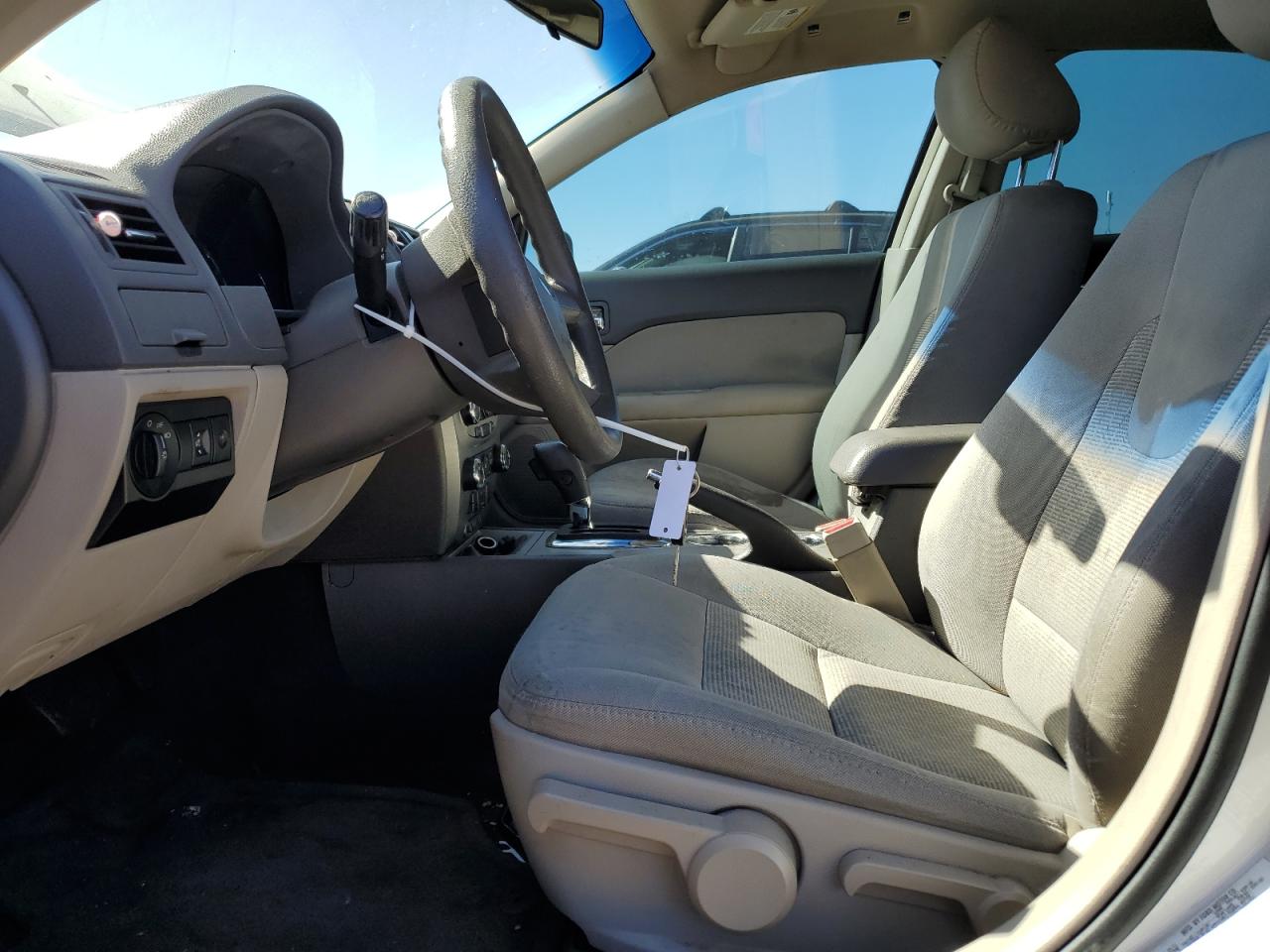 2011 Ford Fusion S VIN: 3FAHP0GA0BR298071 Lot: 77442754