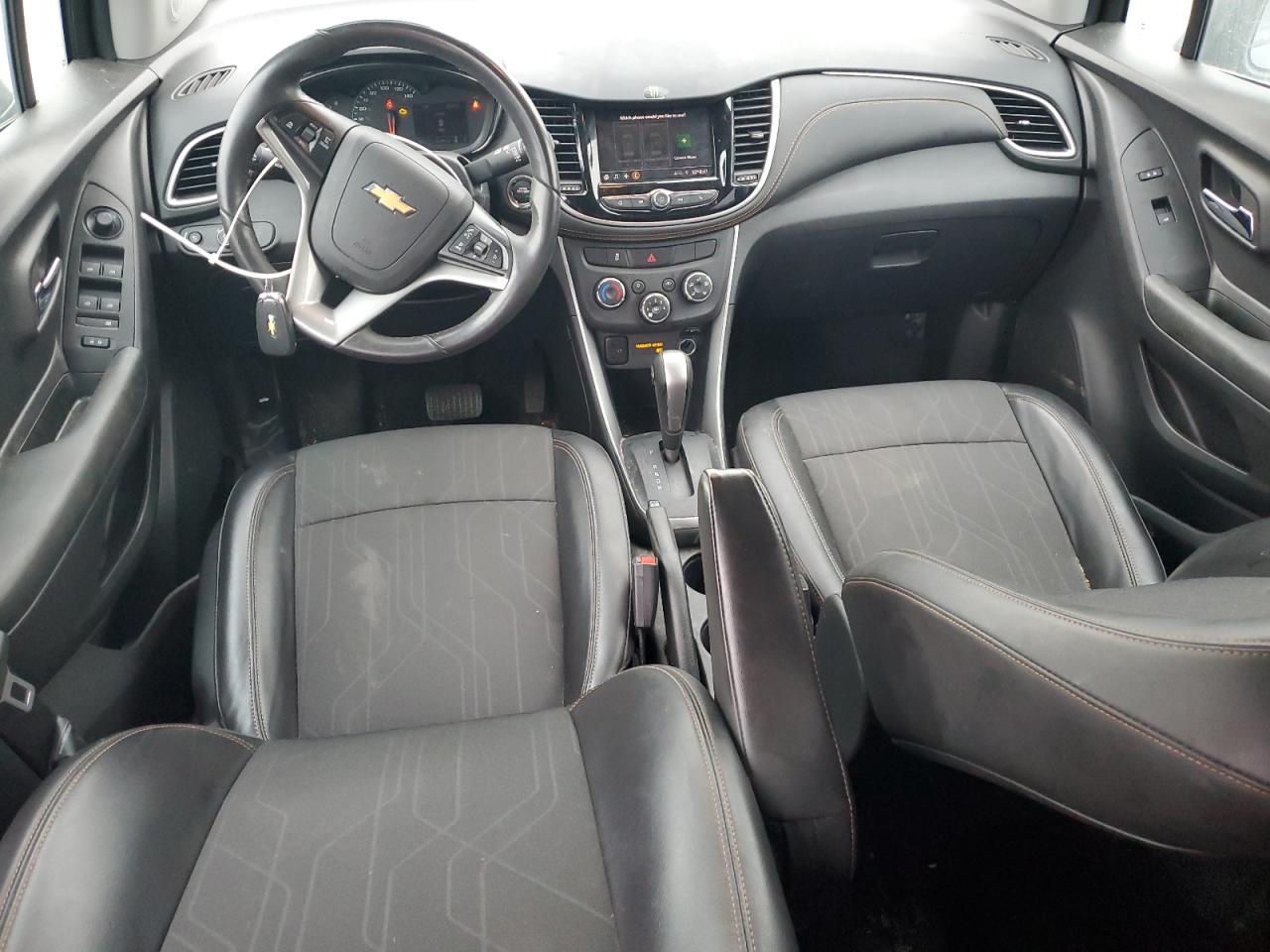 2022 Chevrolet Trax - Image 8