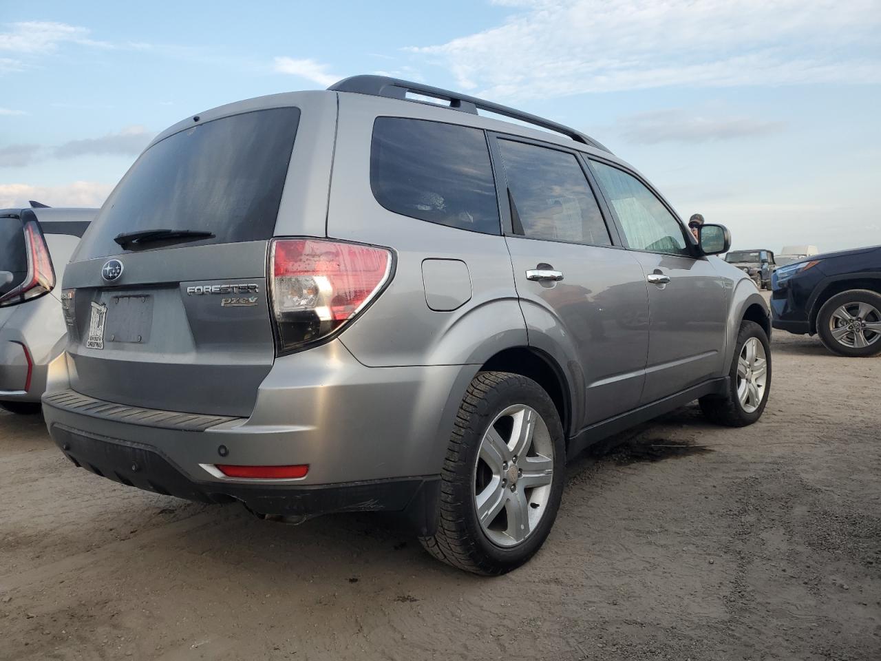 2010 Subaru Forester 2.5X Premium VIN: JF2SH6CC9AH800309 Lot: 75930594