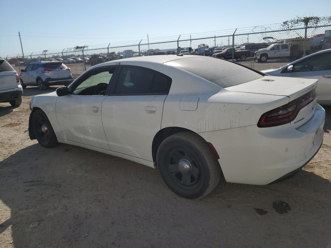 2C3CDXAT7JH213483 2018 DODGE CHARGER - Image 2