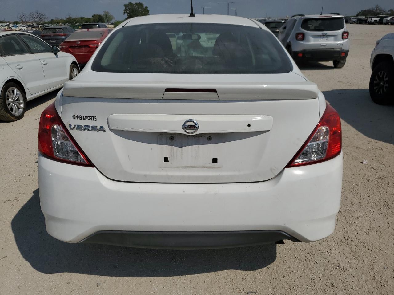 2018 Nissan Versa S VIN: 3N1CN7AP4JL823704 Lot: 75297484