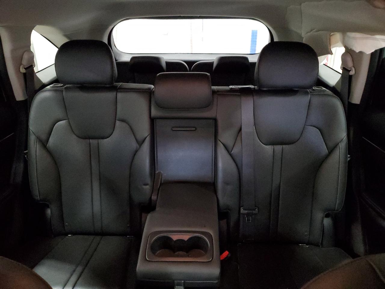 2022 Kia Sorento - Image 10