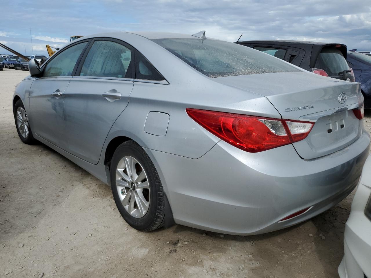 2013 Hyundai Sonata - Image 2