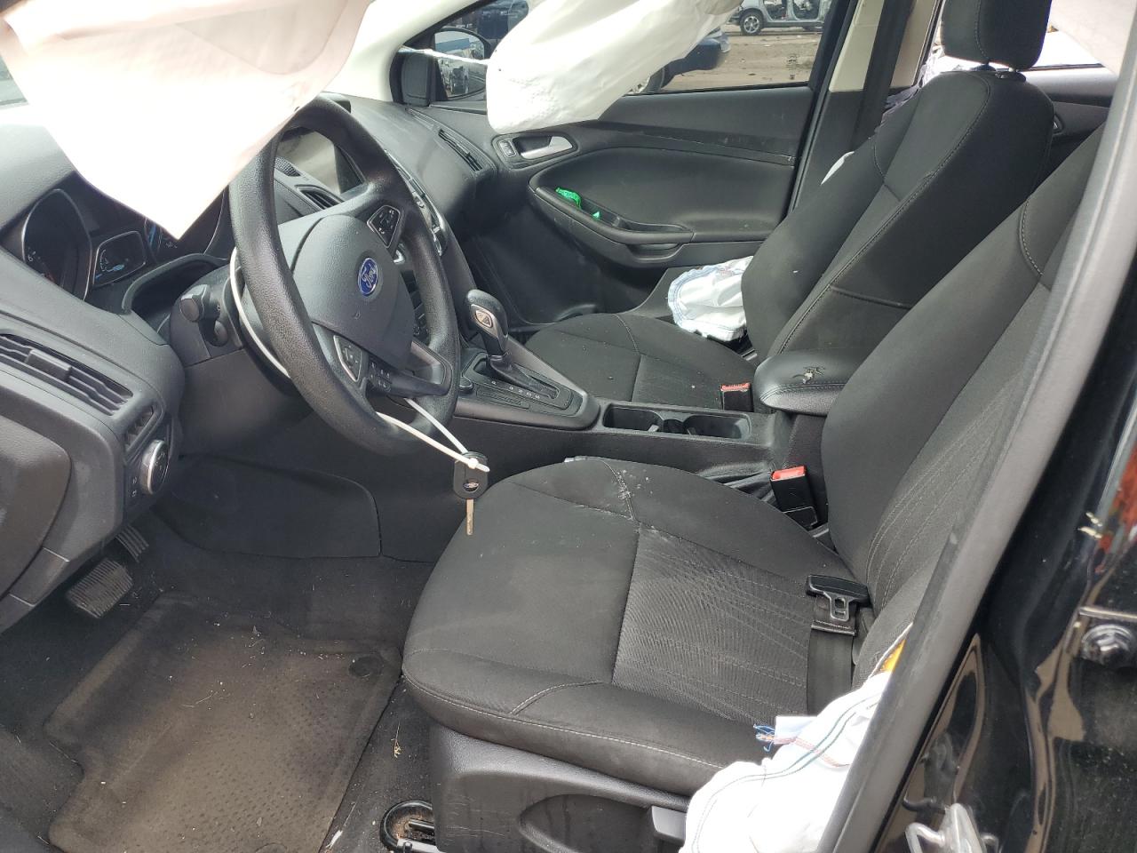 1FADP3H27HL225584 FORD FOCUS 2017