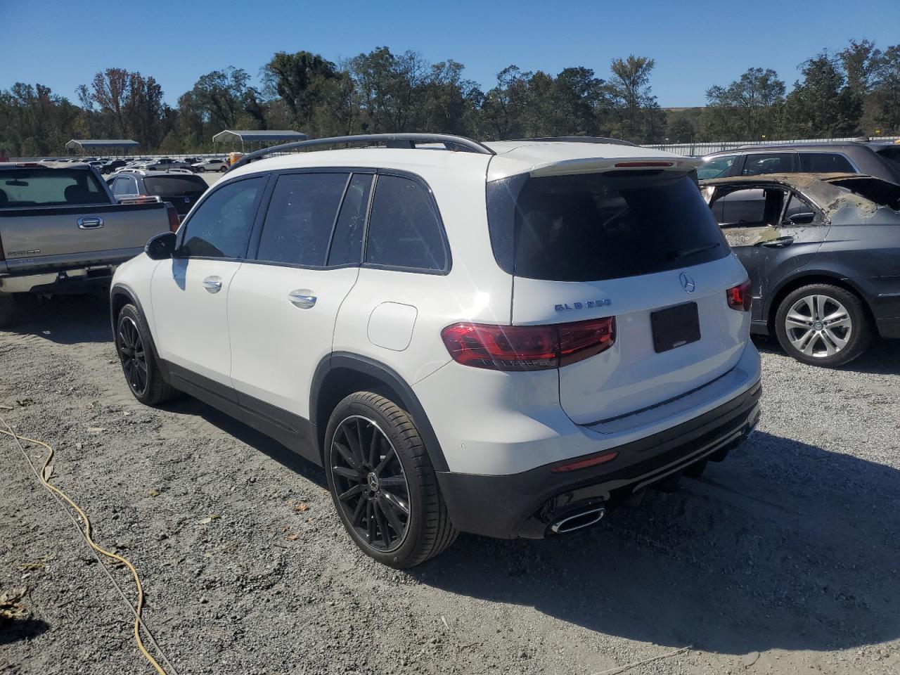 2023 Mercedes-Benz GLB - Image 2