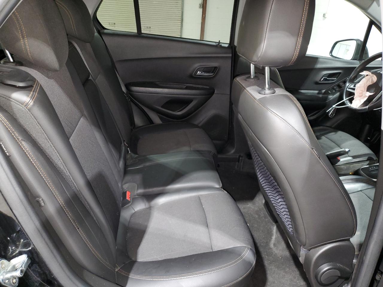 2021 Chevrolet Trax - Image 11