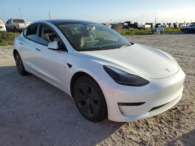  TESLA MODEL 3 2023 Білий