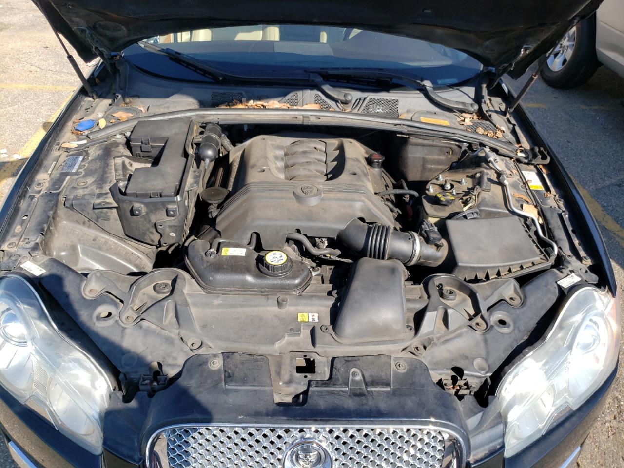 2009 Jaguar XF - Image 11