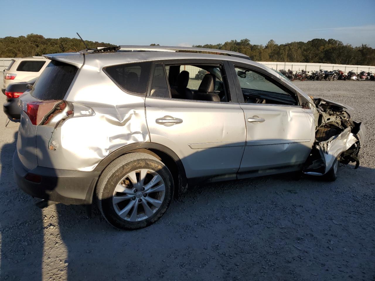 2014 Toyota RAV 4 - Image 3