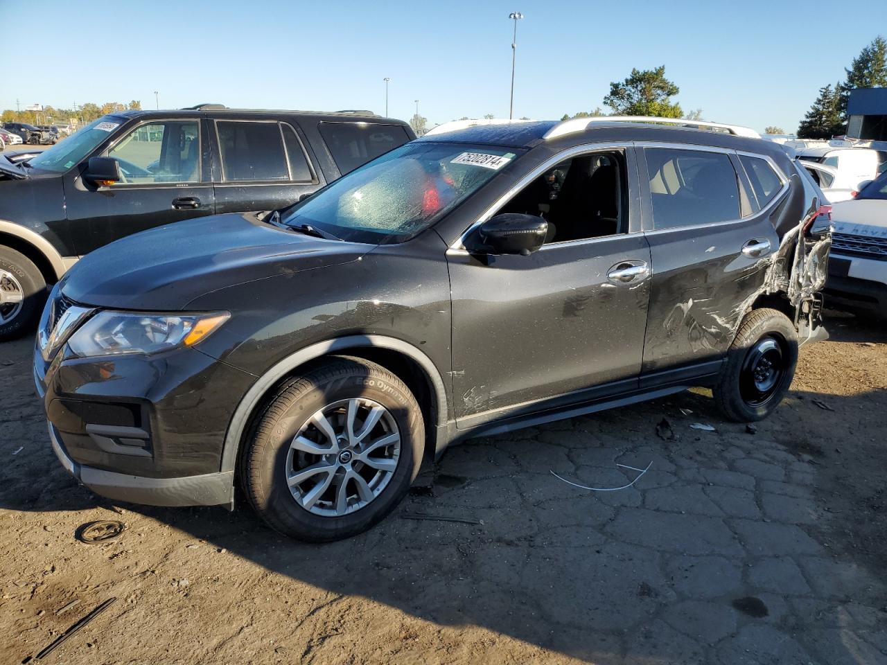 2018 Nissan Rogue - Image 1