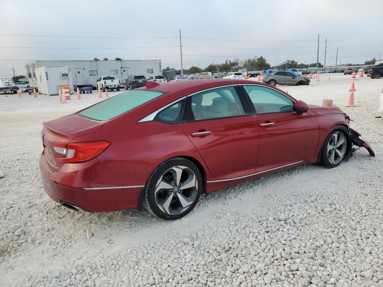 VIN 1HGCV1F95JA096117 2018 HONDA ACCORD no.3