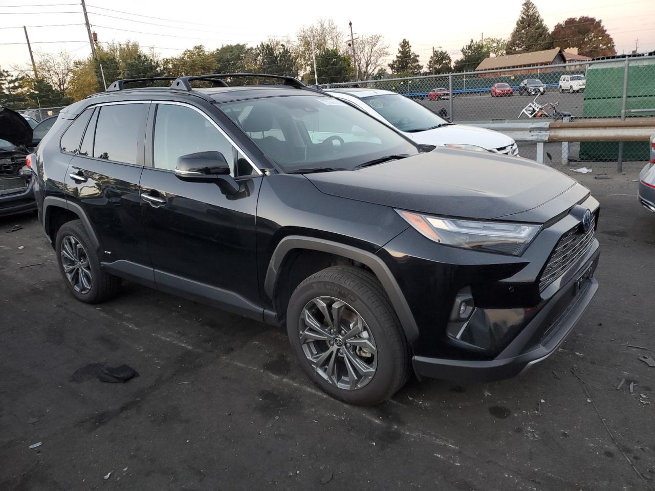 2022 Toyota RAV 4 - Image 4