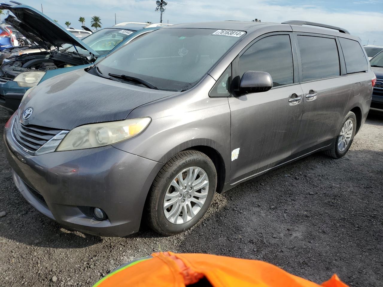 2015 Toyota Sienna Xle VIN: 5TDYK3DC4FS607883 Lot: 76163814