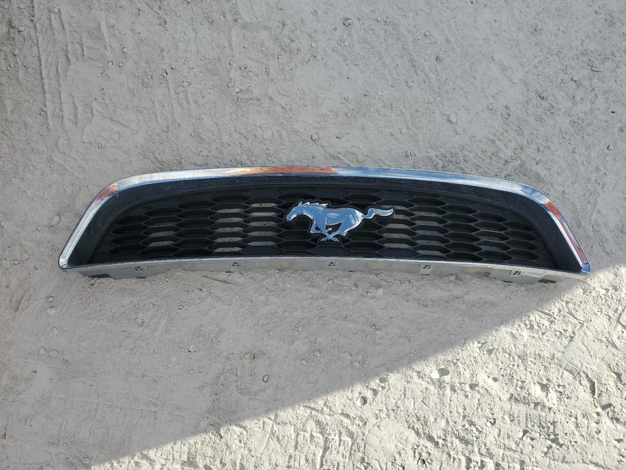 2014 Ford Mustang - Image 13