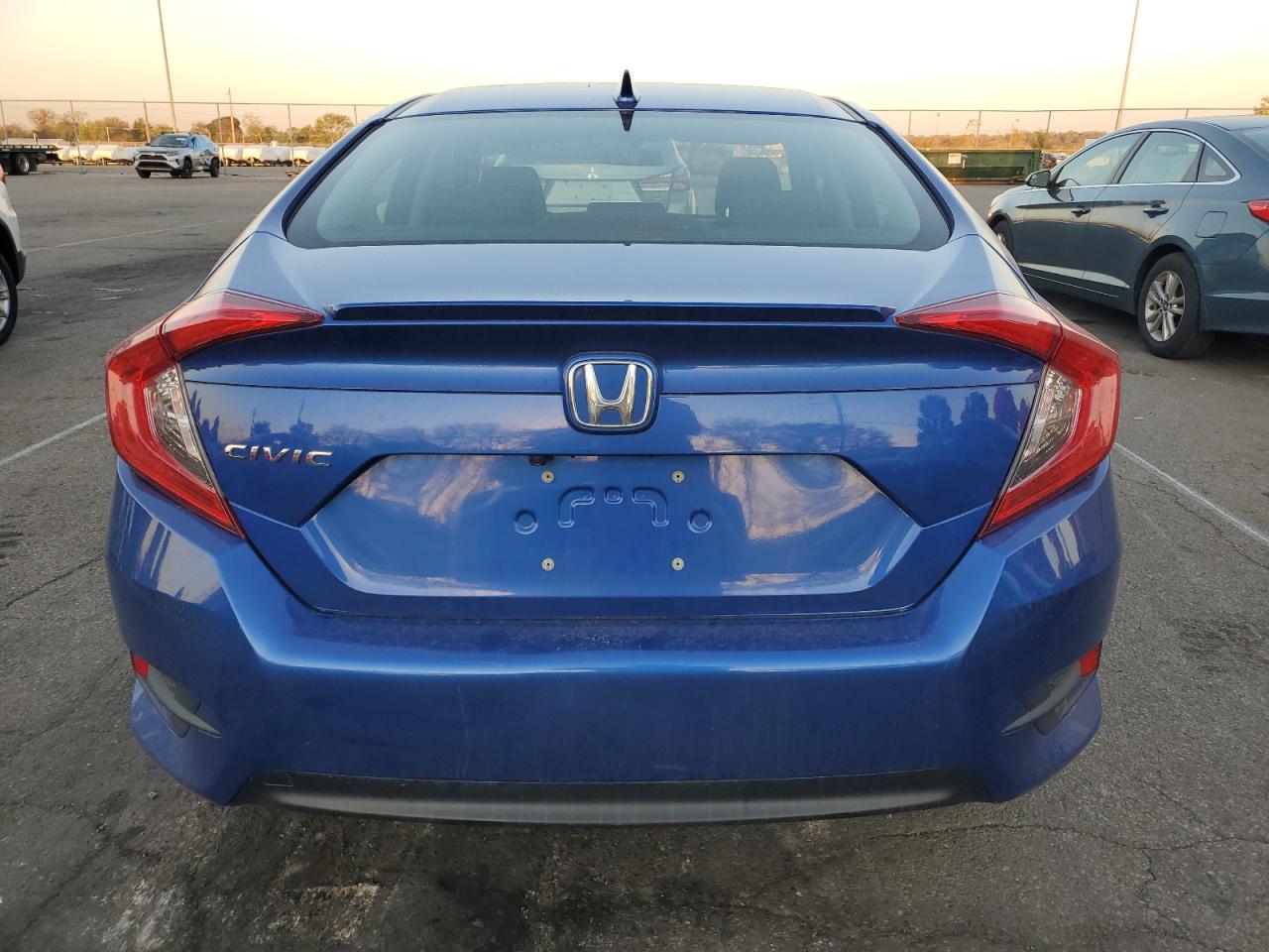 2018 Honda Civic Ex VIN: JHMFC1F38JX037457 Lot: 77348034