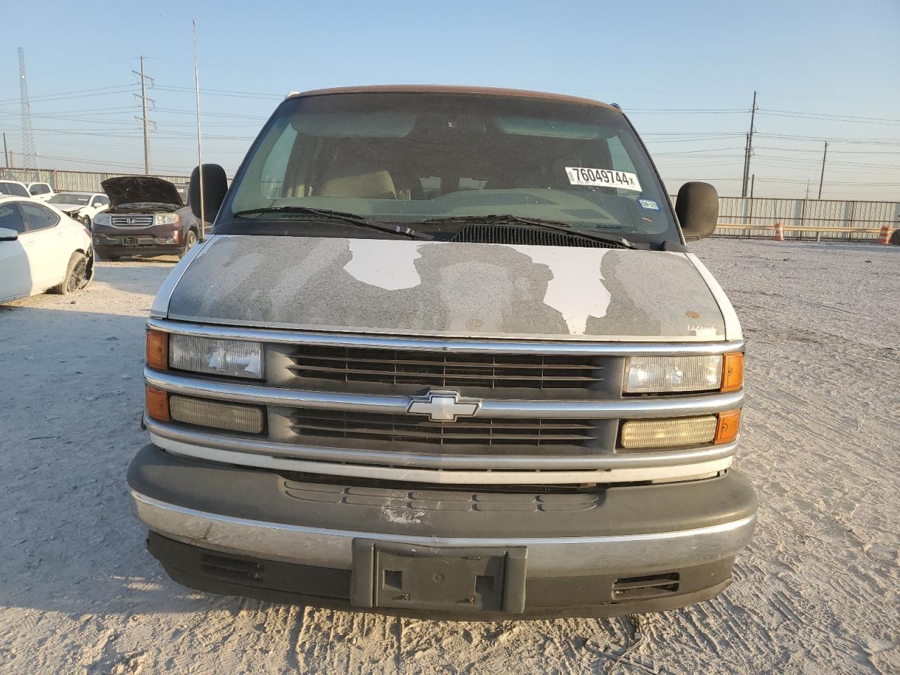 1998 Chevrolet Express G1500 VIN: 1GBFG15R4W1101004 Lot: 76049744