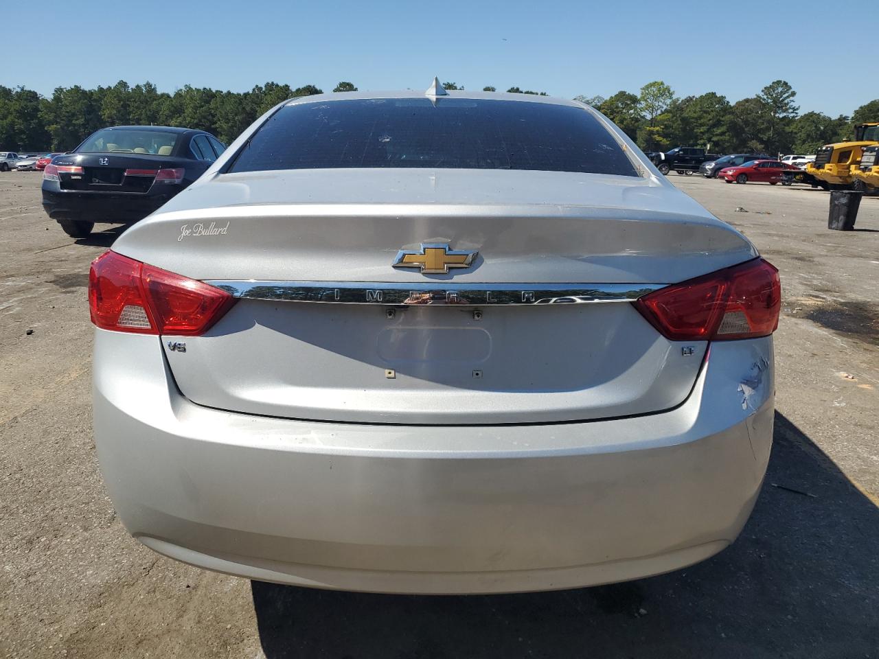 2G1105S32J9133867 2018 Chevrolet Impala Lt