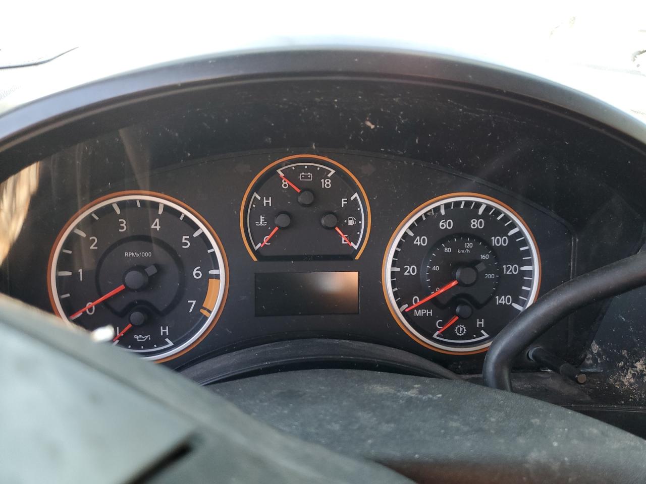 2012 Nissan Titan - Image 9