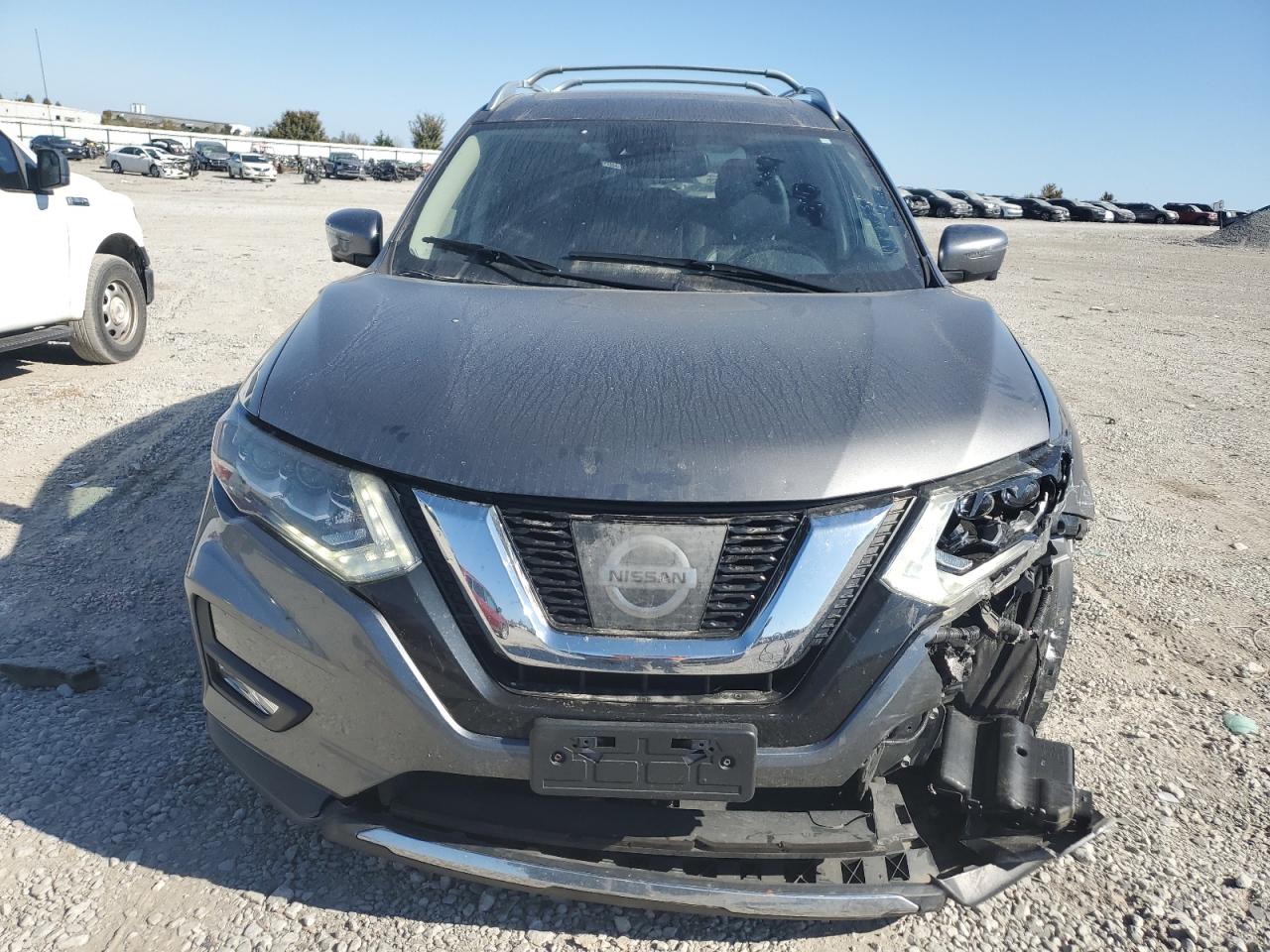 2017 Nissan Rogue - Image 5