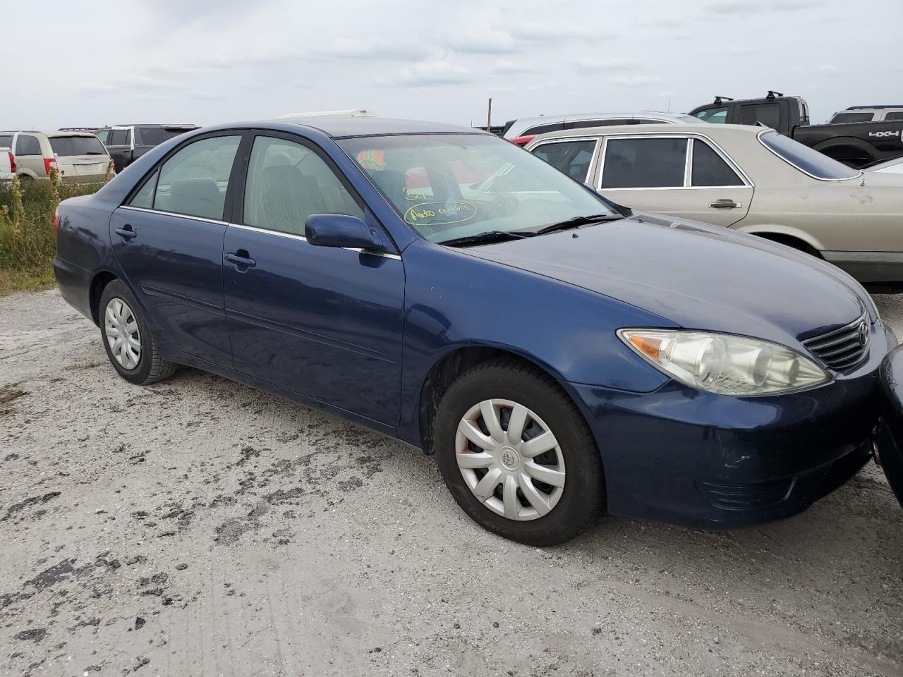 2005 Toyota Camry - Image 4
