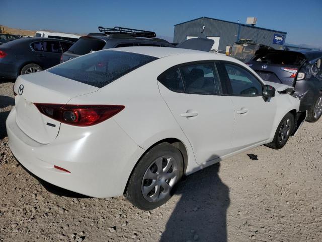 Sedans MAZDA 3 2016 White