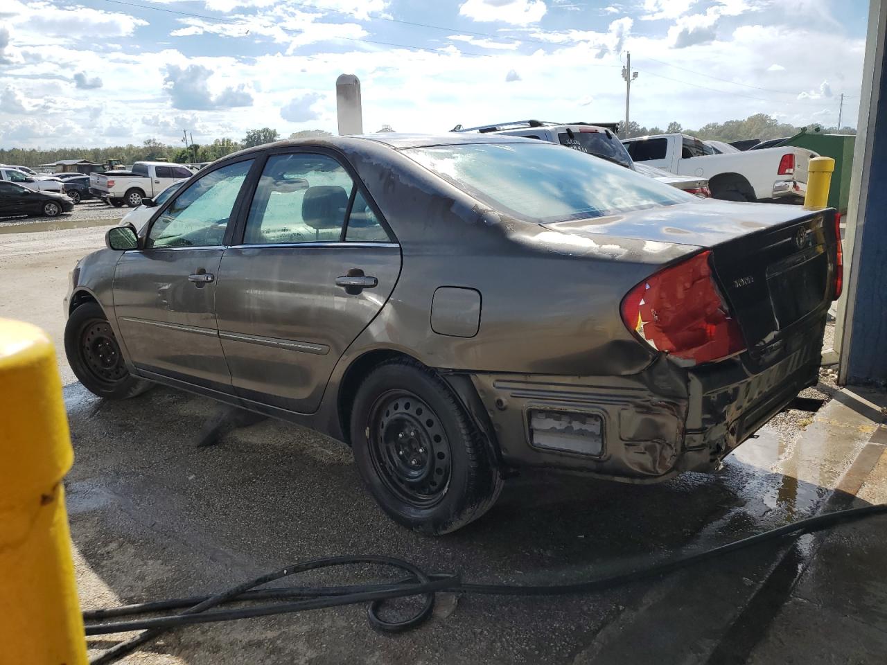 2004 Toyota Camry - Image 2