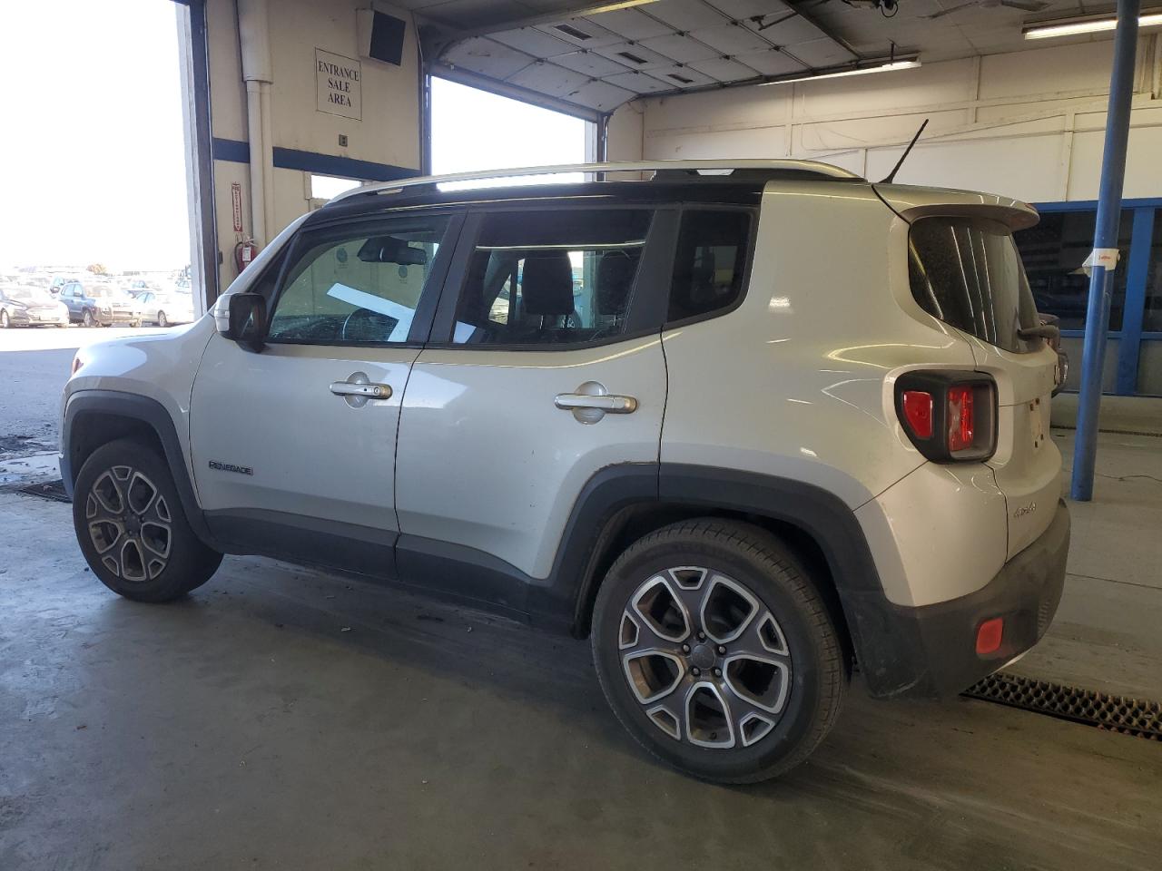 VIN ZACCJBDB0HPF40617 2017 JEEP RENEGADE no.2