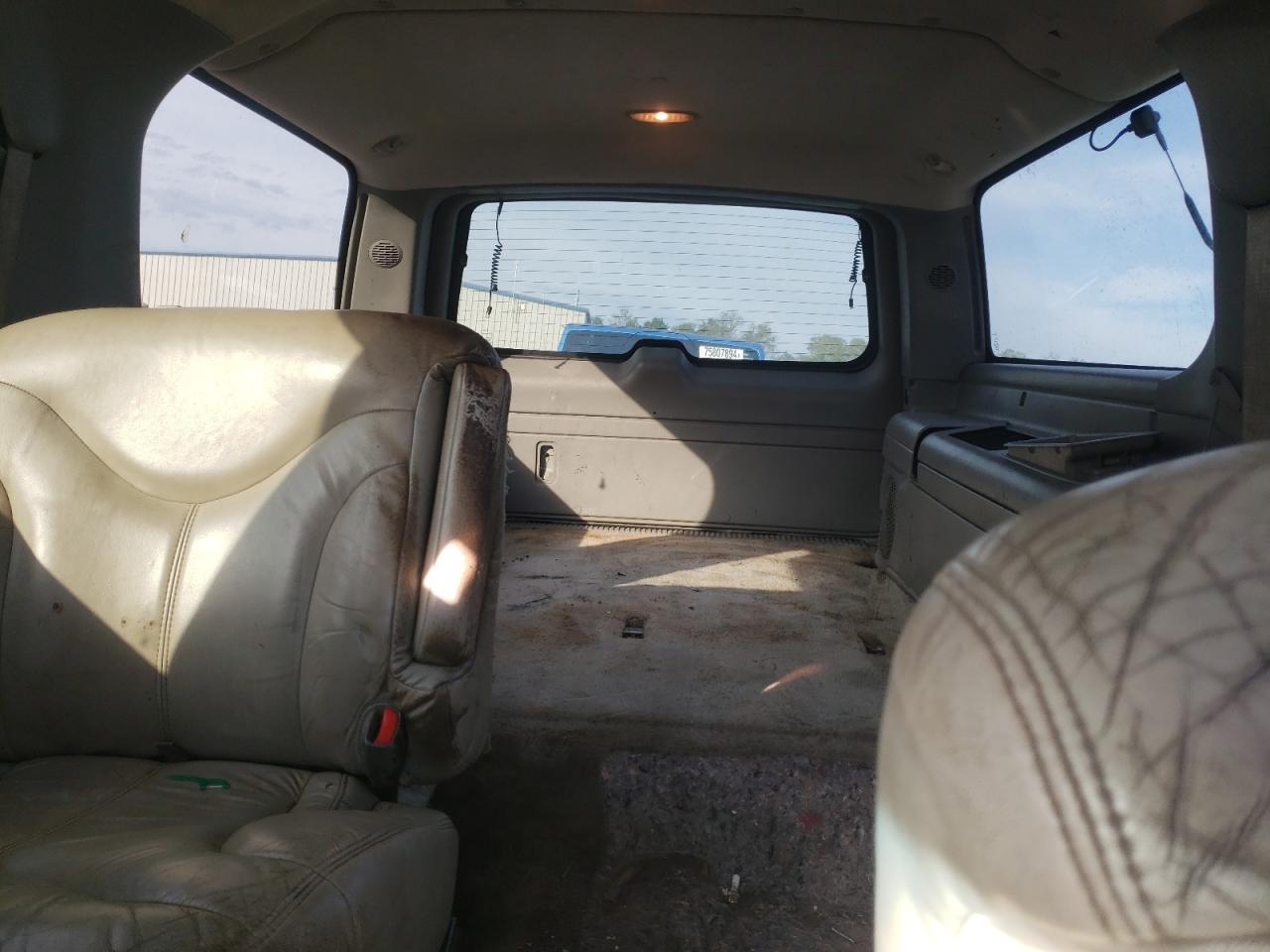 2000 GMC Yukon Xl K1500 VIN: 3GKFK16T1YG127976 Lot: 76401154