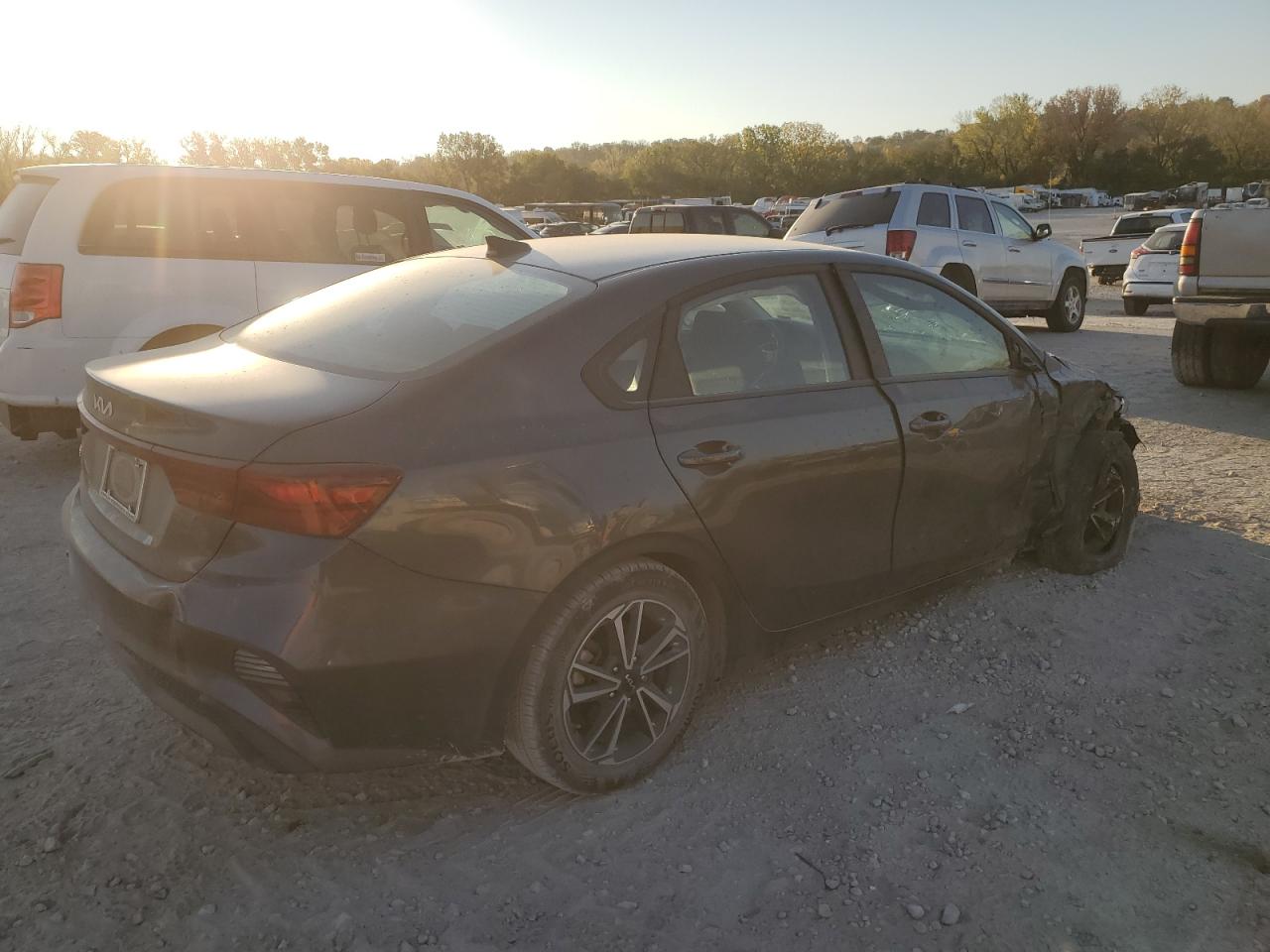 2022 Kia Forte - Image 3