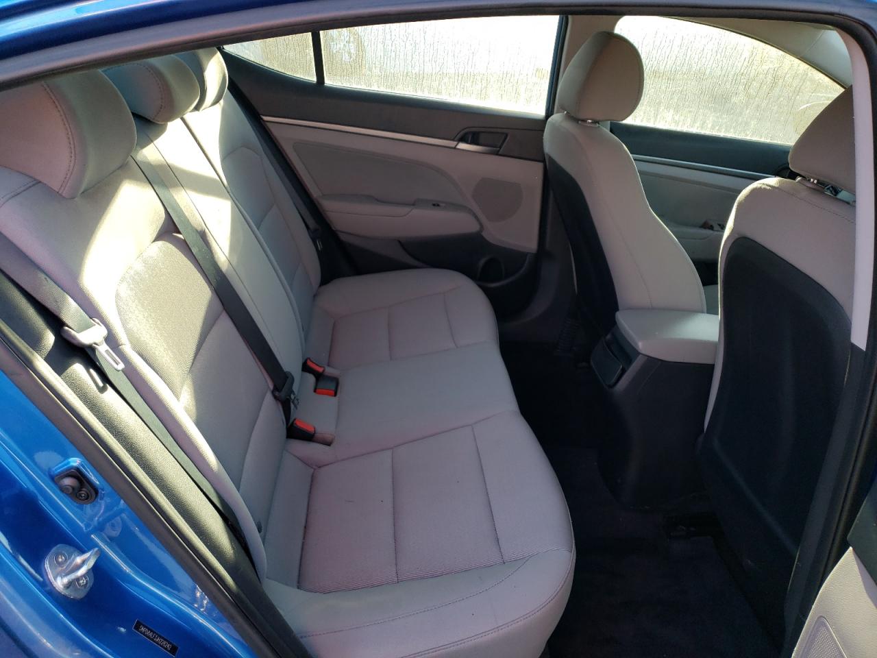 2018 Hyundai Elantra - Image 10