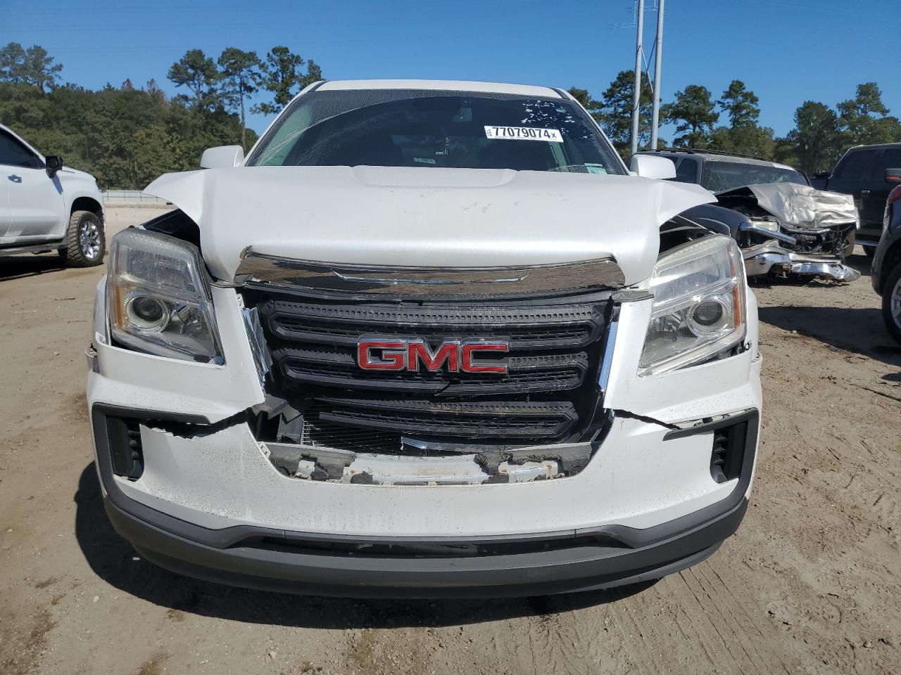 2017 GMC Terrain - Image 5