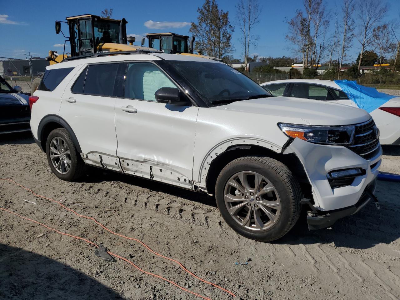 2023 Ford Explorer - Image 4