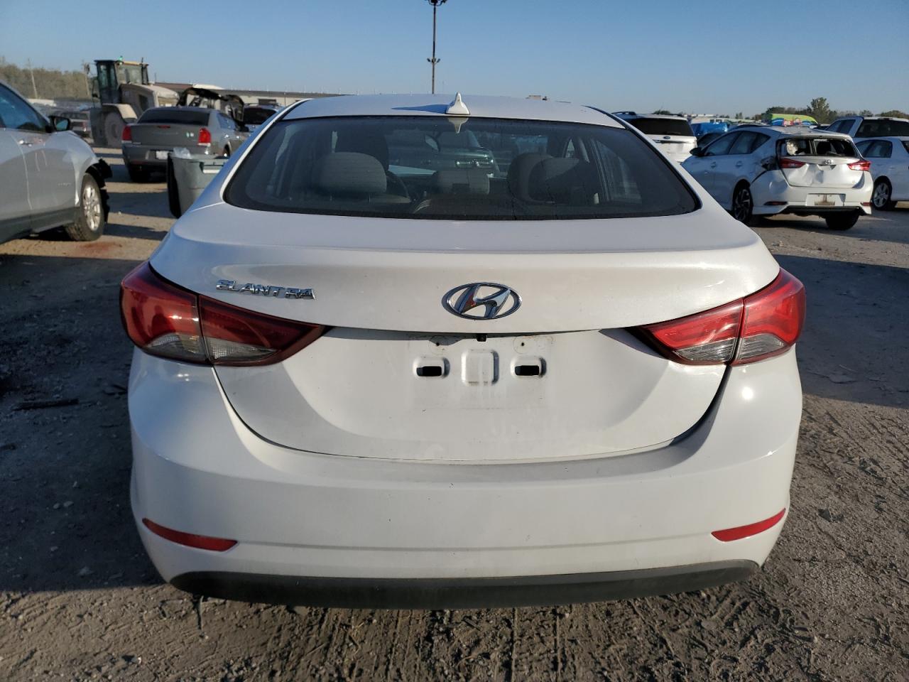 2016 Hyundai Elantra Se VIN: 5NPDH4AE1GH772208 Lot: 75234204