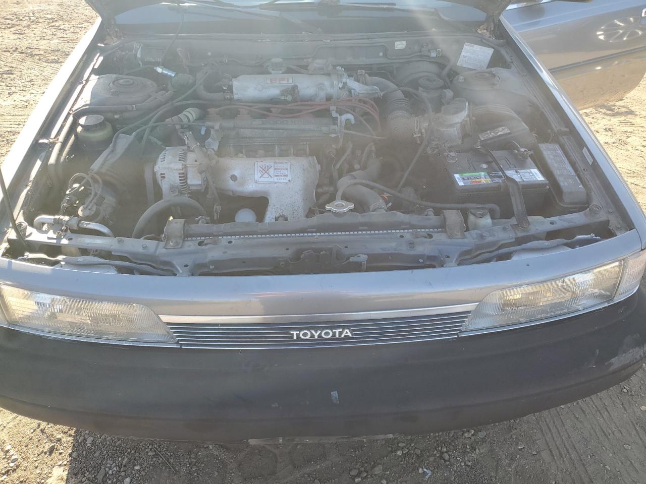 JT2SV21E8K0314703 1989 Toyota Camry Dlx