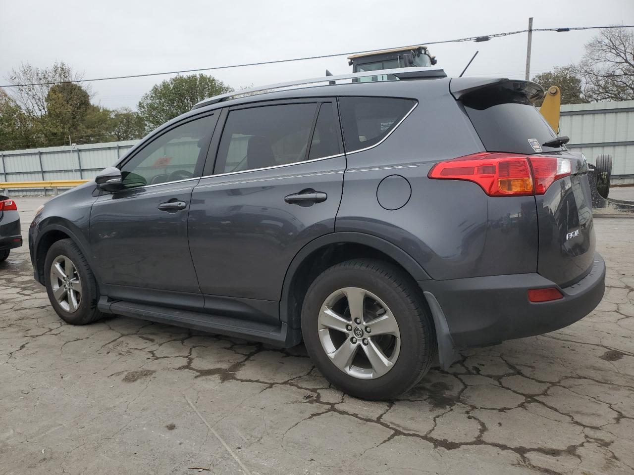 2015 Toyota RAV 4 - Image 2