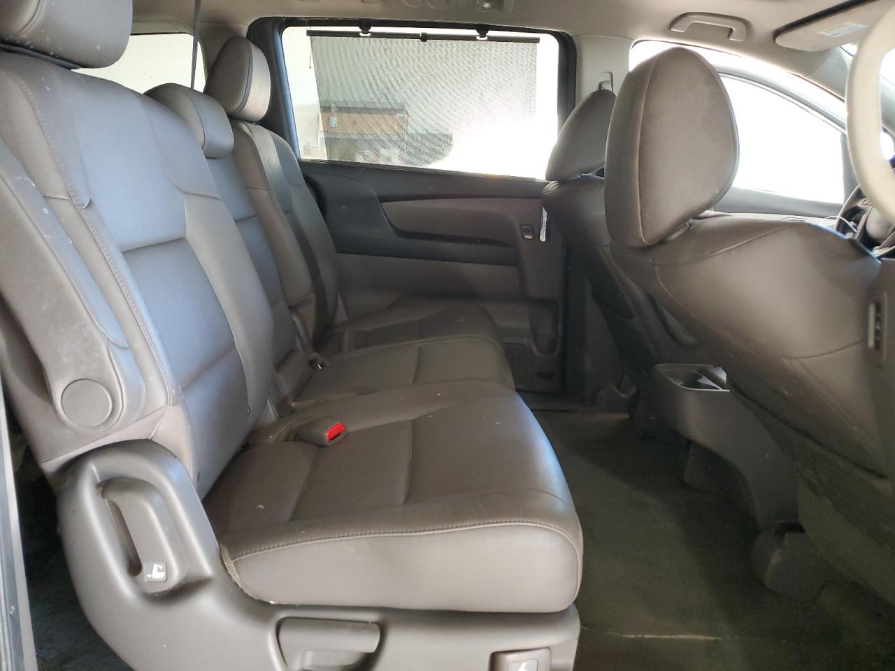 2016 Honda Odyssey - Image 11