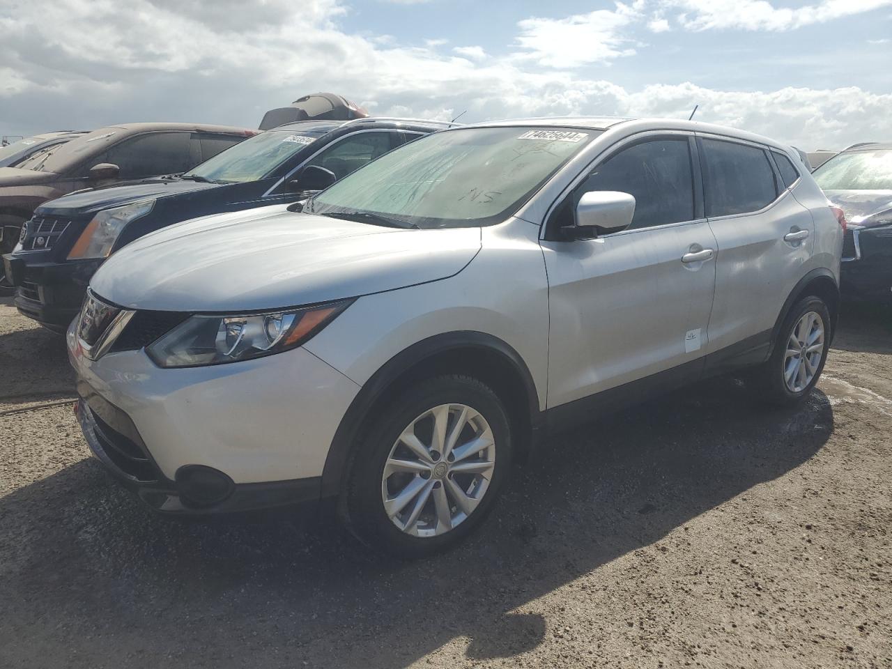 2018 Nissan Rogue - Image 1